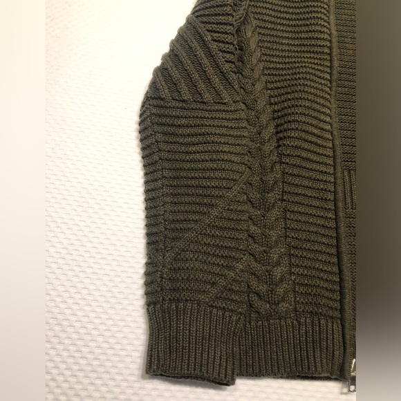 GAP Women’s Cable Knit Olive Green Zip-Up Sweater/Jacket - Picture 8 of 16